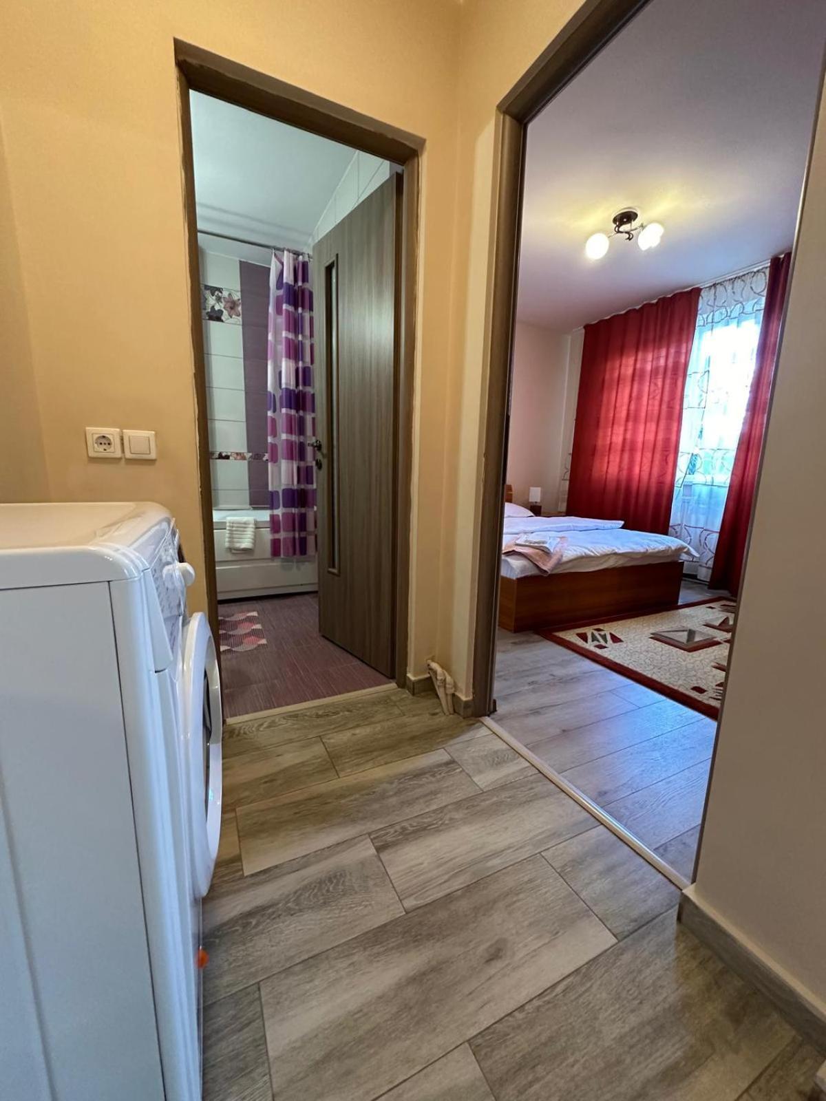 Apartament Central Deva Apartment Екстериор снимка